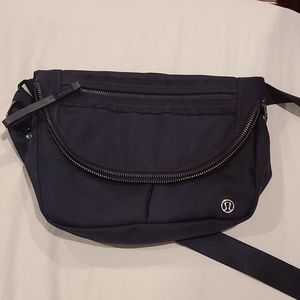 Lululemon crossbody